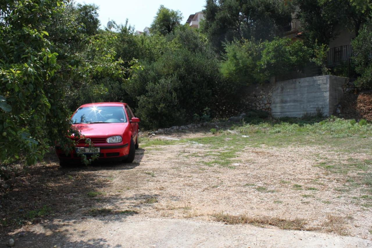 Apartments By The Sea Igrane, Makarska - 6653 Bagian luar foto