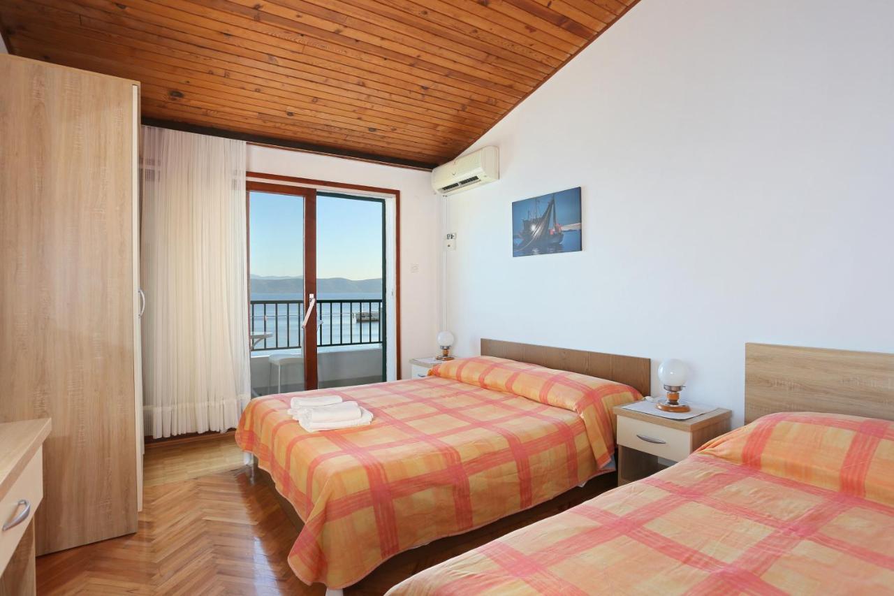 Apartments By The Sea Igrane, Makarska - 6653 Bagian luar foto
