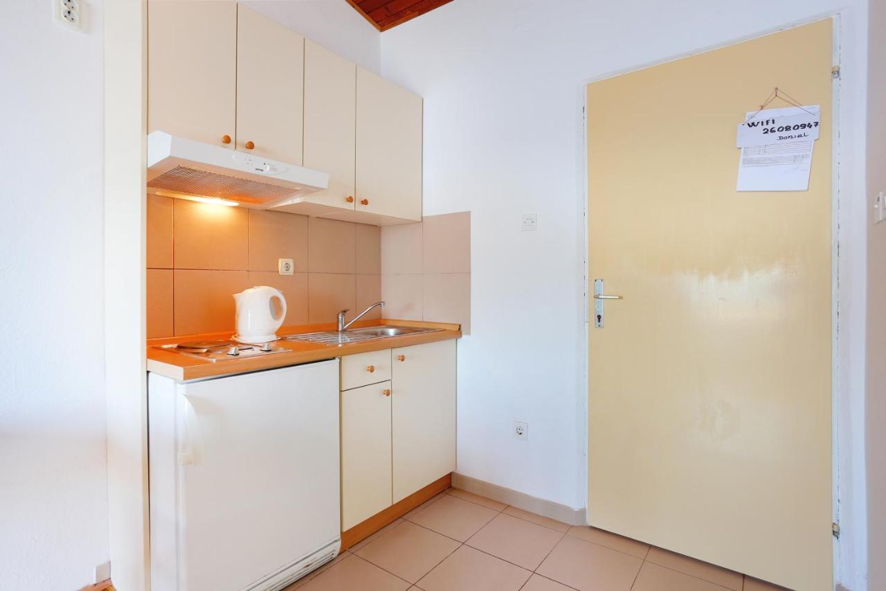 Apartments By The Sea Igrane, Makarska - 6653 Bagian luar foto