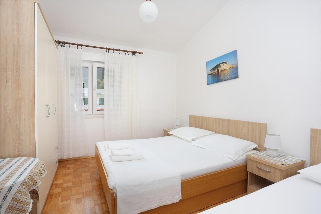 Apartments By The Sea Igrane, Makarska - 6653 Bagian luar foto