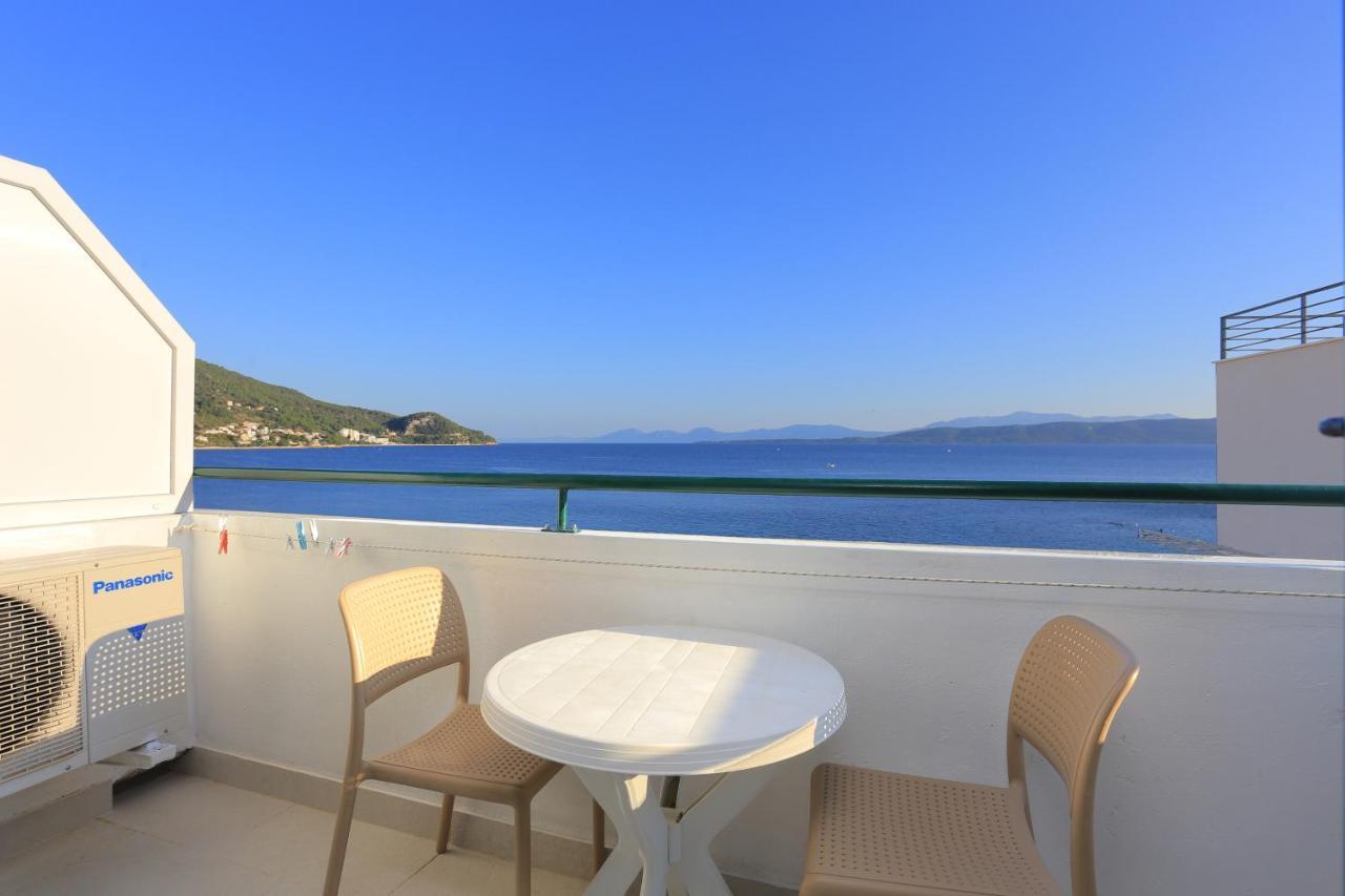 Apartments By The Sea Igrane, Makarska - 6653 Bagian luar foto